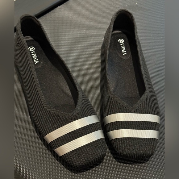 Viviai black Flats with silver stripes size 43 NWOT - Picture 4 of 7